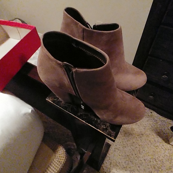 Heeled Booties - Picture 2 of 4
